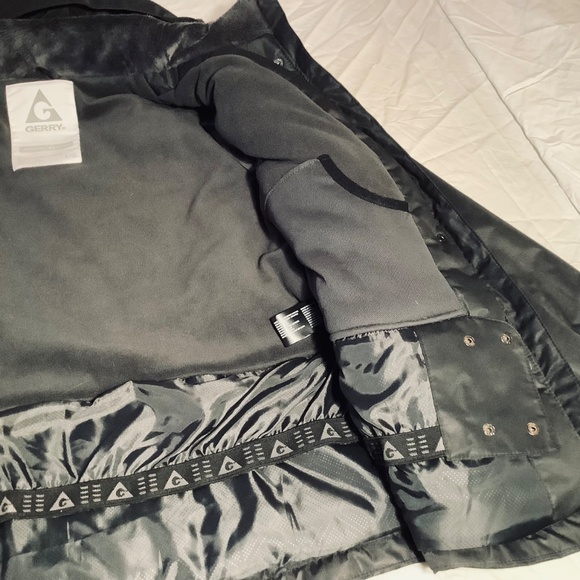 Gerry Jacket, Women’s Size Large, Black Nylon - Picture 8 of 9